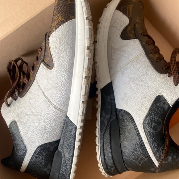 Louie Vuitton shoes - Picture 5 of 5